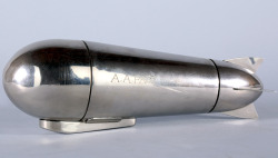 gmgallery:  German zeppelin cocktail shaker/bar set, c. late