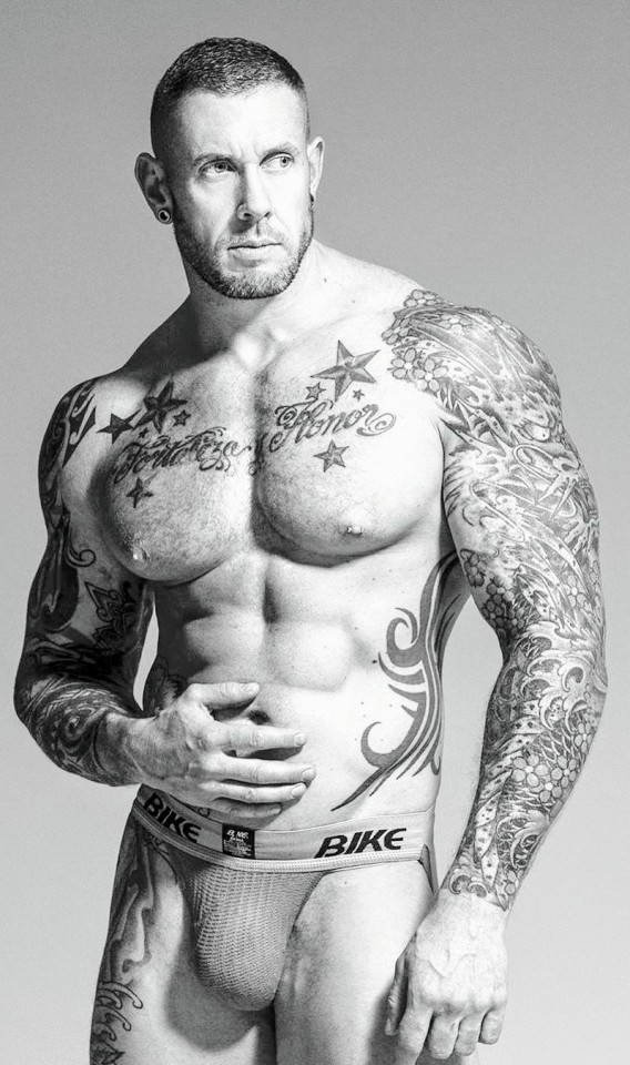 perfectmusclemen:tommytank4:bulging:Harley EverettFollow Tommytank4