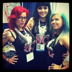 ackleysuicide:  These girls came a long way to be here!! #comiccon2013