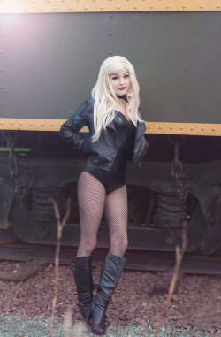 hotcosplaychicks:   Black Canary 2 by srcircusdoll   More Hot