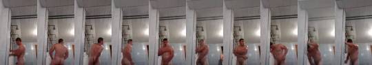 bonervideos:  http://bonervideos.tumblr.com/  Espiando en las duchas. / spying at the showers.