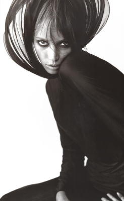 Christy Turlington shot by Mario Testino for  French Glamour,