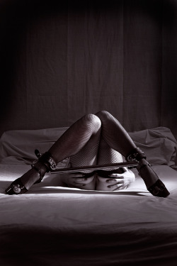 gaggedandtied:  Spreader bar is on my list of things I need to