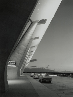 Dulles Airport Terminal designed by Eero Saarinen in 1958, photo