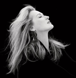 heartlesshippie:  randomanimosity:  conorh:  Meryl Streep, by