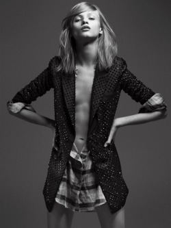 Anna Selezneva photo by Hedi Slimane, March 2009via: thecoolist