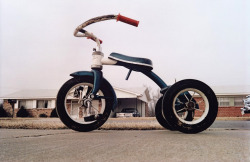 Tricycle (memphis) photo by William Eggleston, ~1975