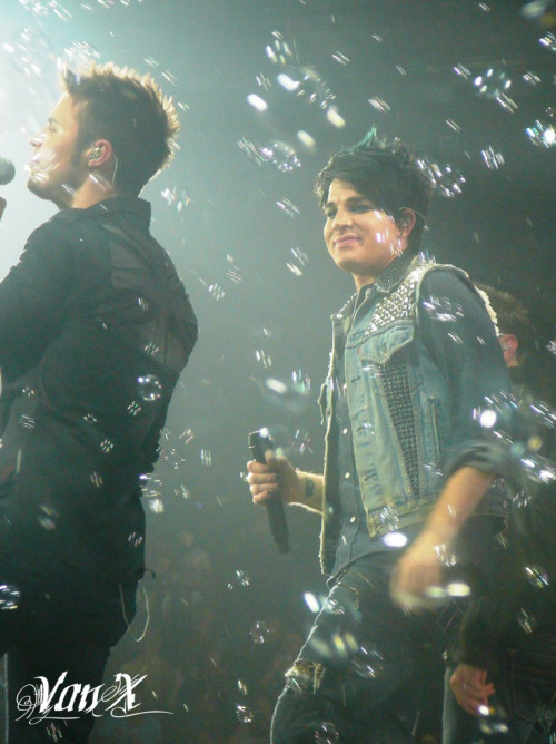 losemydignity:   laralaralara:   (via fuckyeahkradison)     HOLD ON TO THAT FEELINGGGGG~
