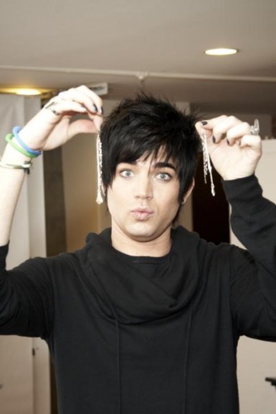 fuckyeahglamberts:   (via fuckyeahlambliff)   lolll he’s such a goof~