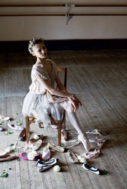the-radio-ballet:  Arthur Elgort Christina Sharpran, Ballet Dancer