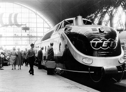 TEE Streamlined DB Class VT 11.5 for Trans Europ Express, 1957