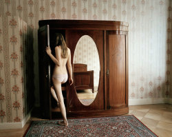 coldandpale:  jessieroth:  mads teglers  