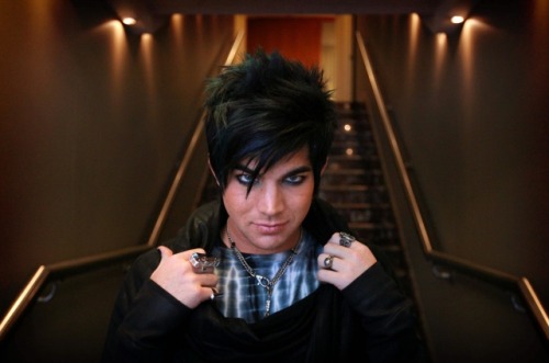 fuckyeahkradison:   (via ninni1)   WHY IS HE GETTING SUPER DUPER HOT AND ANDROGYNOUS LATELY?