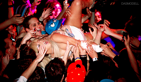 (via fuckyeahladygaga) EPIC.
