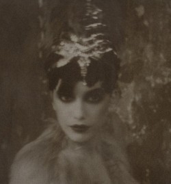 butterflyflutterbygoodbye:  Wendy Bevan 