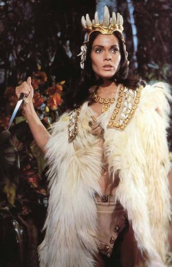 cultqueens:  Martine Beswick.  (via galleryslag)