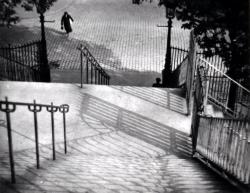iceblack:  André Kertesz , Stairs of Montmartre, 1925. 