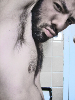 sissydudeomen2:  lagodilot:  androphilia:  Self Portrait By Primitive