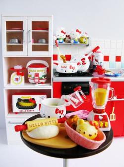 appledress:   beariesandcream:   hello-kitty:   Hello Kitty Kitchen