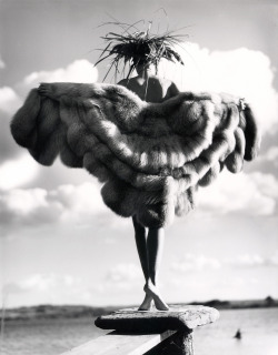 Jenny Howorth in Watermill, NY photo by Arthur Elgort, 1987