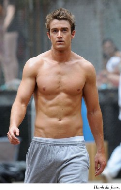 Robert Buckley - Hunk du Jour