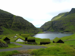 loverofbeauty:  Saksun,  Faroe Islands   (via loverofbeauty)