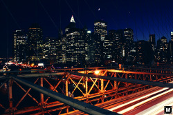 fuckyeahstreetlights:  Shot from the Brooklyn Bridge (without