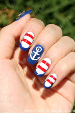 imasleepwalker:  fangedpieho:  nailcrazy:  Nautical Nails   ZOMG