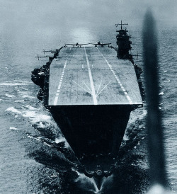 赤城  | Akagi propably during Indian Ocean raid; shot from