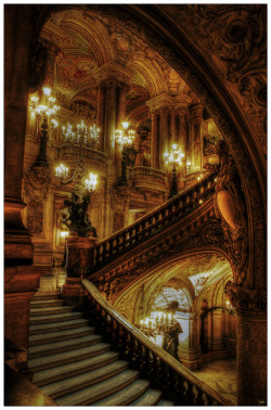 aristocratic-elegance:  artemisdreaming:  L’Opera Garnier by