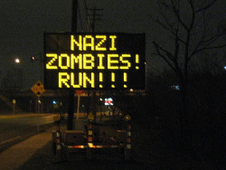 Zas! baidefeis presenta…Nazis Zombies Run !!!