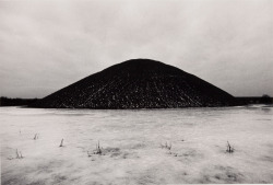 Silbury Burial Mound, Wiltshire England photo by Michael Kenna,