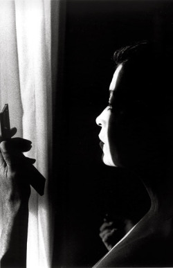 yama-bato:  Ralph Gibson WOMAN HOLDING MAKE-UP 