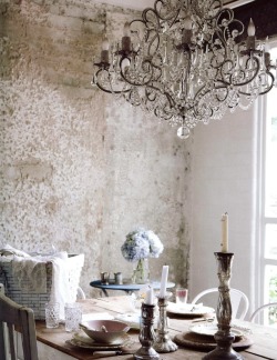 justbesplendid:  glamorous chandelier 