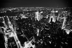 black-and-white:  Manhattan. (by {.clochette la fée.}) 