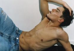 arayoflight:  Oliver Cheshire 