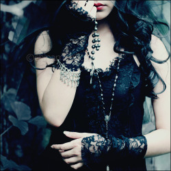 Gothic Style and Dark Glam