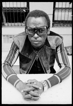 Miles Dewey Davis III (Alton, 26 maggio 1926 – Santa Monica,