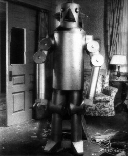 monsterman:  SYKO, The Mechanical Man in‘The Vanishing