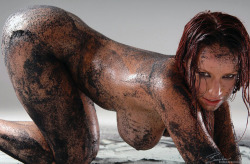 fuckyeahbiancabeauchamp:  Bianca getting dirty with oil and sand.