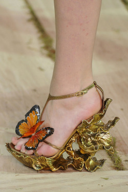 Alexander McQueen 2011 Spring Collection. oh, good god.