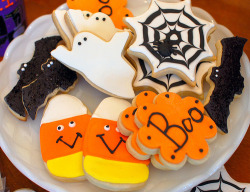 boyfriendreplacement:  Halloween Cookies {Butter Cookie Recipe}