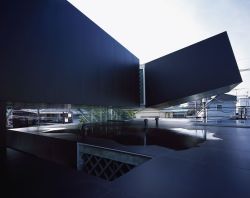 architectureinspiration:  Akira Yoneda - White Base House | via