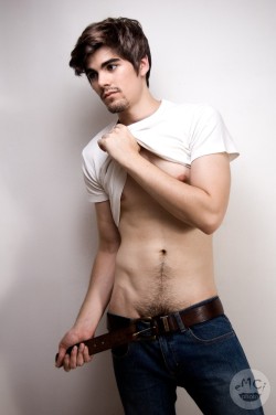 hotboysinjeans.tumblr.com/post/1489279828/