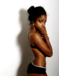 mrbootyluver:  yammalot:  kimmiexsweetie:  my fucking god she is hot  Choclit taste nice any day of the WEEK  dark chocolate is especially sweet!!!