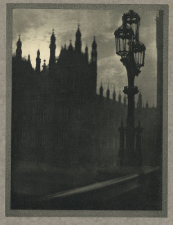 artemisdreaming:  From Westminster Bridge, London, 1910 Alvin