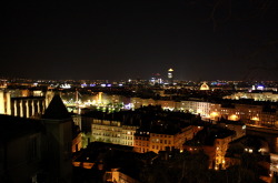 fuckyeahstreetlights:  Lyon, France Submitted by: Caitlin 