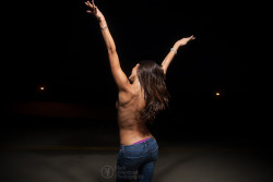 Tonight’s Shoot With Nicole, Part 1: Getting topless on