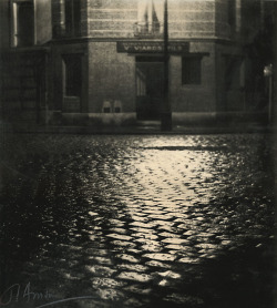 yama-bato:  Pierre Auradon Cobblestone Street 