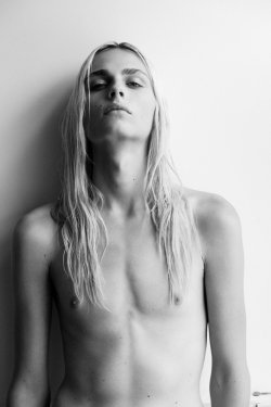 abcandrogyny:  Andrej Pejic by Thomas Lohr … incredible 